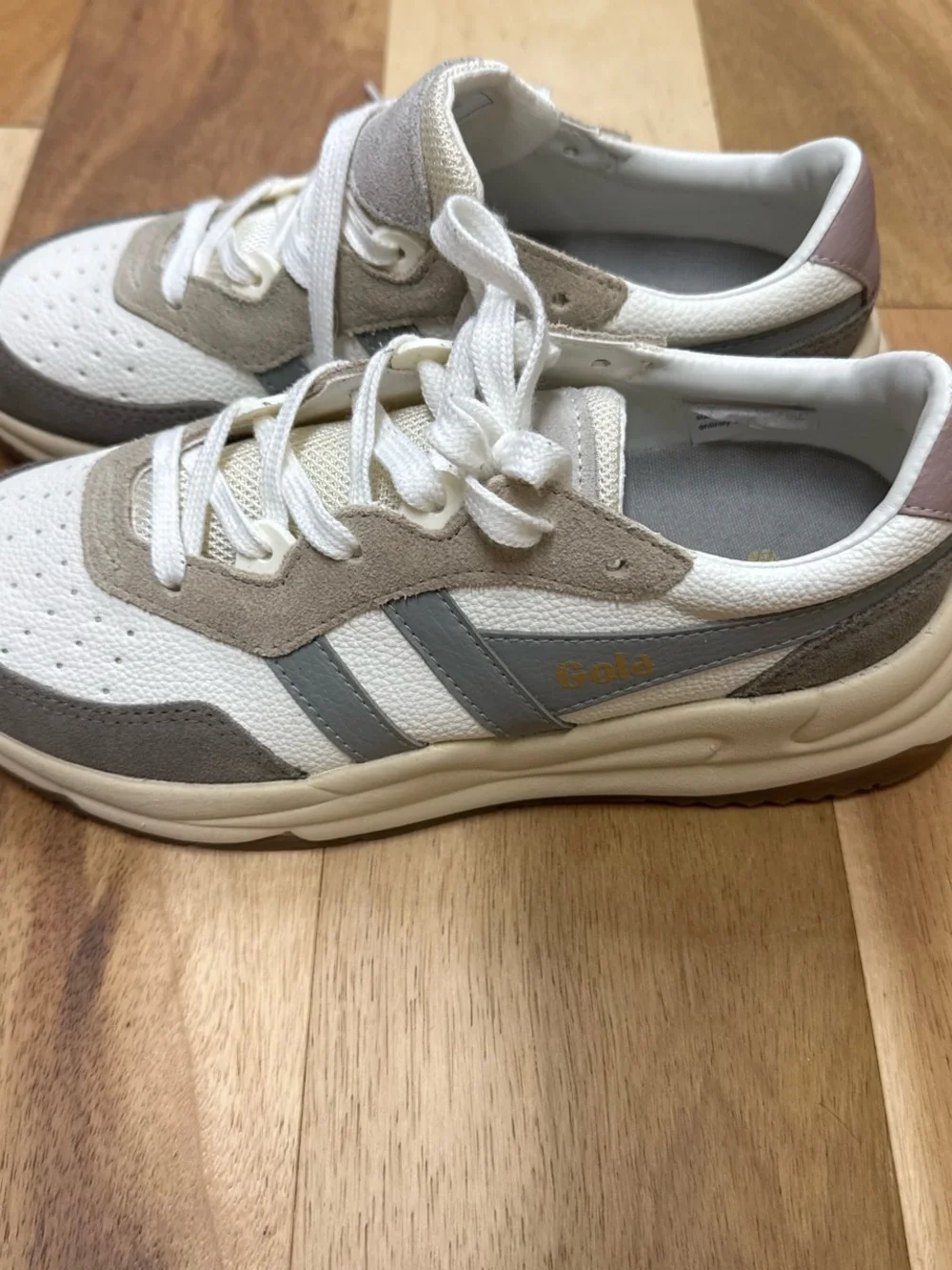 GOLA sneakers size 7